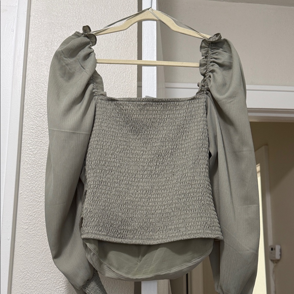 Astr Sage Ruched Blouse - Picture 2 of 2